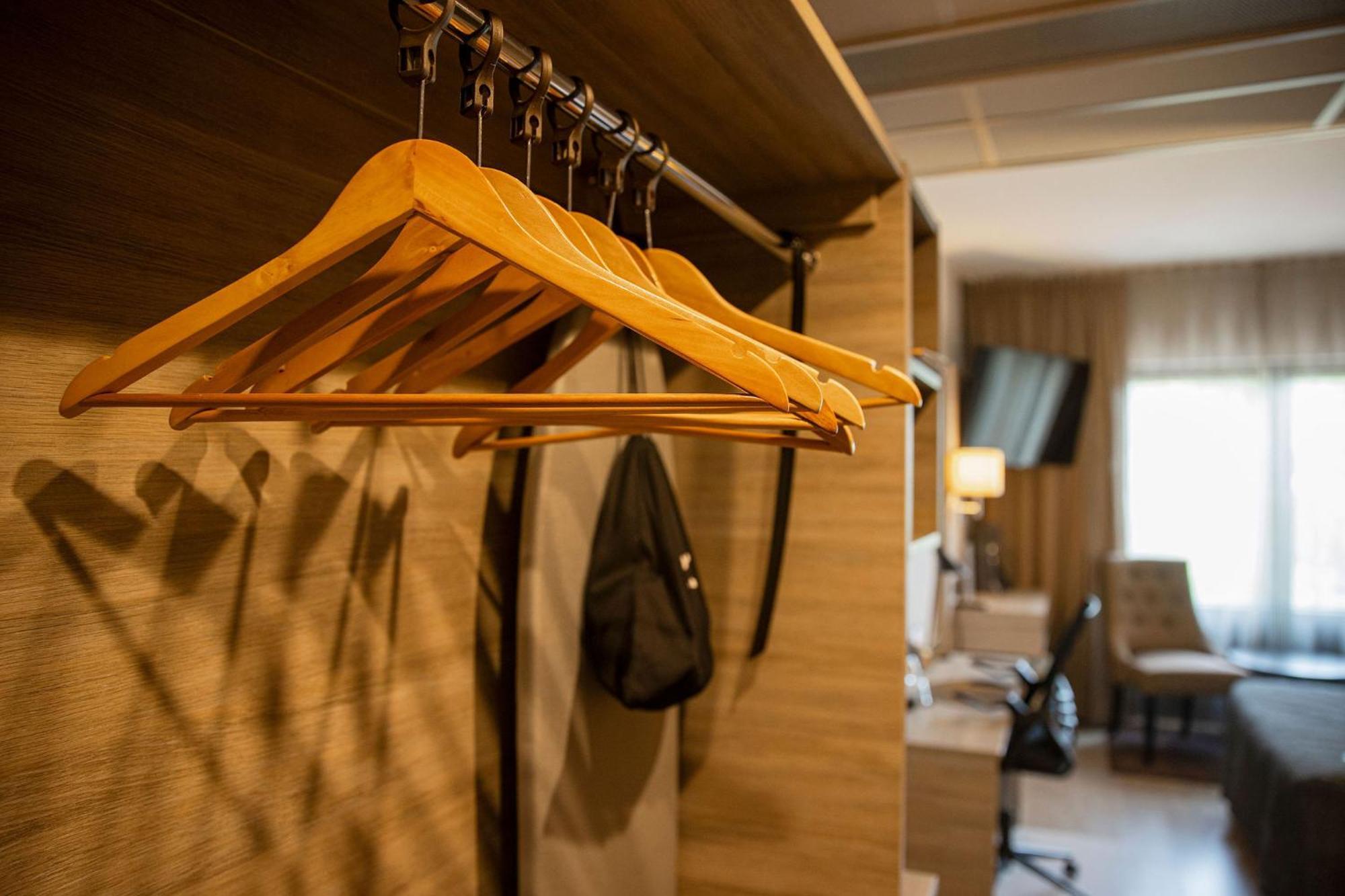Hotel Pommern มารีฮามน์ ภายนอก รูปภาพ