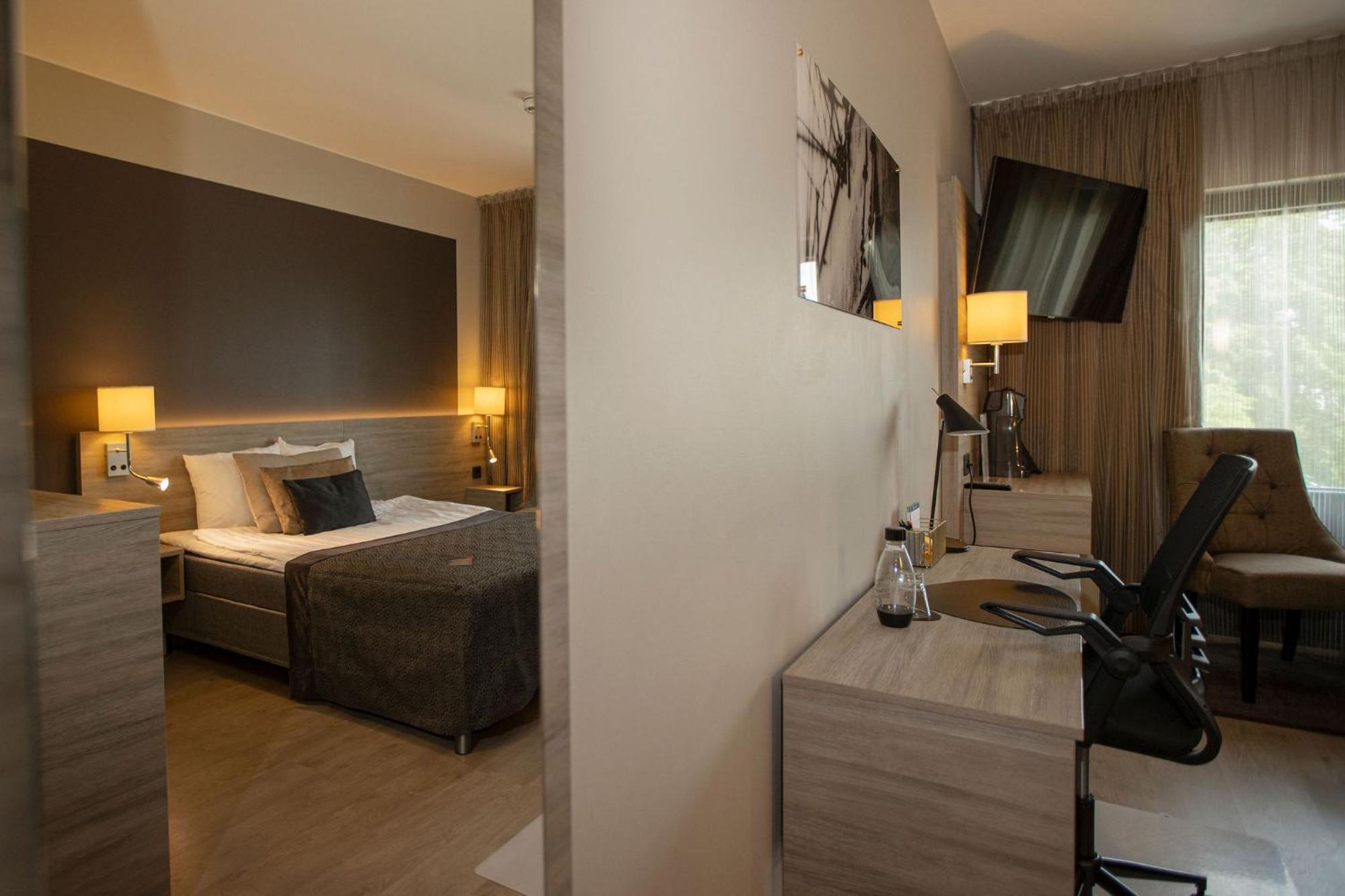 Hotel Pommern มารีฮามน์ ภายนอก รูปภาพ